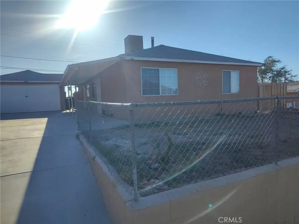 Duplex for rent at 322 Maxine Avenue 1, Barstow, CA featuring 2 beds and 1 bath