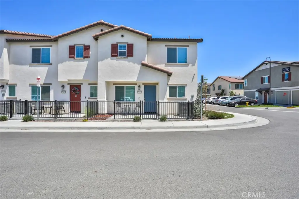 Residential Lease for rent at 7419 Olive Grove Street, Riverside, Riverside County, CA featuring 3 beds and 3 baths