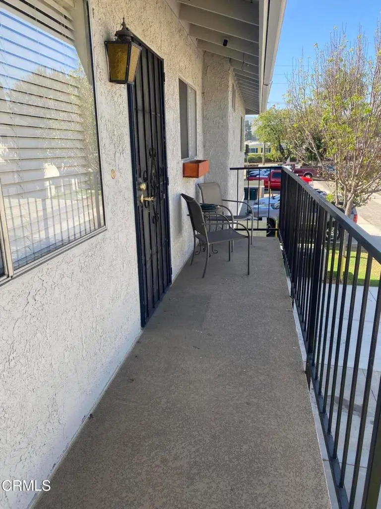 Condominium for rent at 1136 Acadia Place, Ventura, CA featuring 2 beds and 1 bath