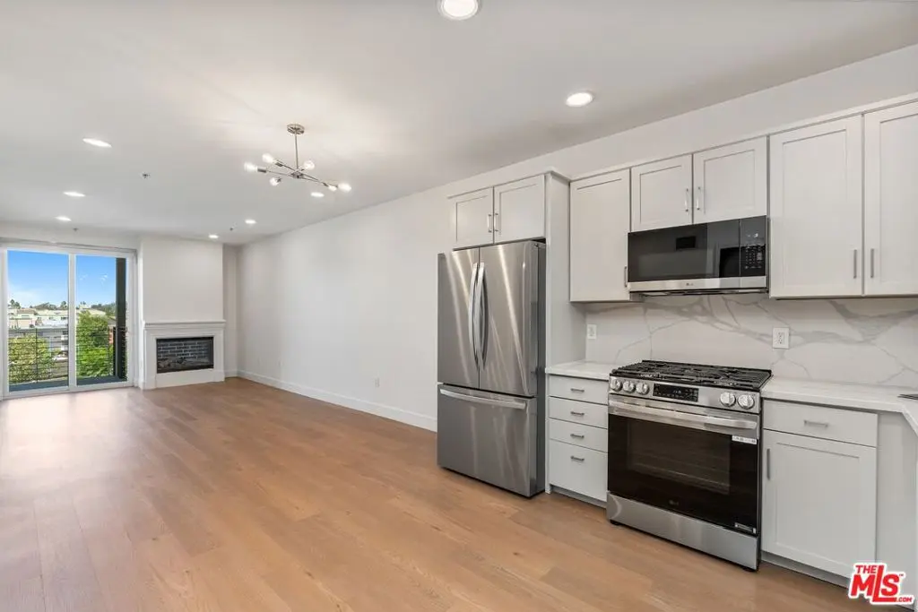 11011 Huston Street 410, North Hollywood, CA — listing photo 1