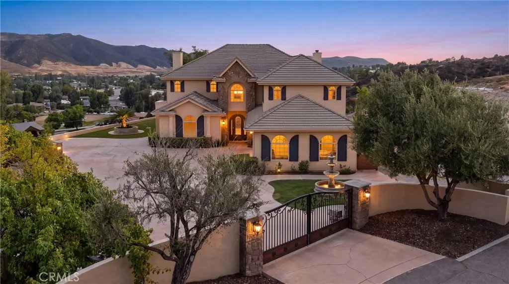 Single Family Residence for sale at 30425 La Presa Loop, Temecula, CA featuring 5 beds and 6 baths