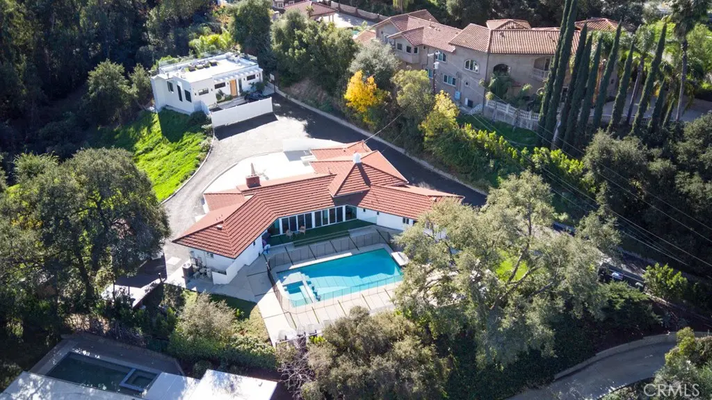 4620 Caritina, Tarzana, CA — listing photo 1