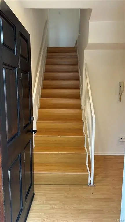 Residential Lease for rent at 421 Porter Street 4, Glendale, Los Angeles County, CA featuring 1 bed and 2 baths