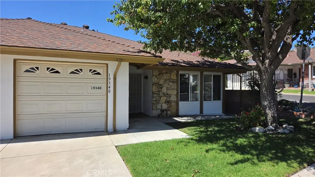 19340 Oak Crossing, Newhall, CA — listing photo 1