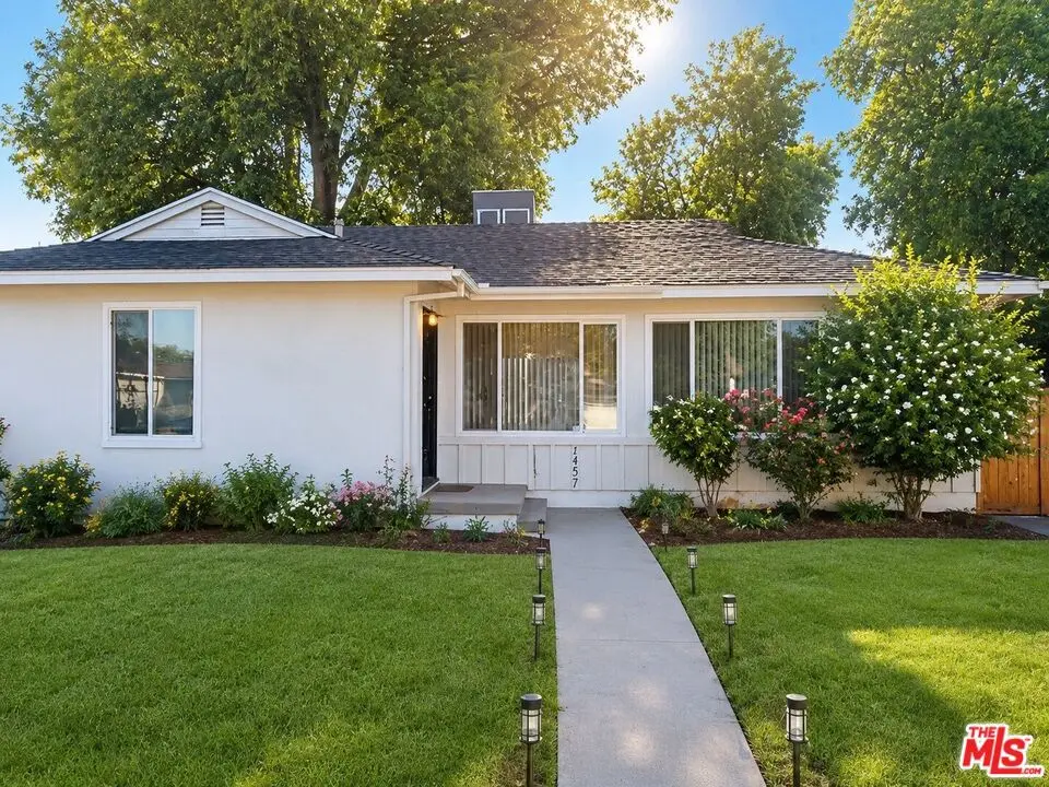 7457 Cozycroft Avenue, Winnetka, CA — listing photo 1