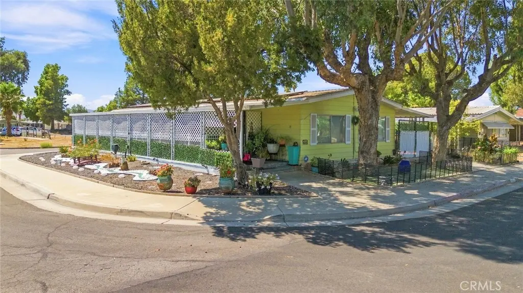 Manufactured On Land for sale at 643 Mariposa, Hemet, CA featuring 2 beds and 2 baths