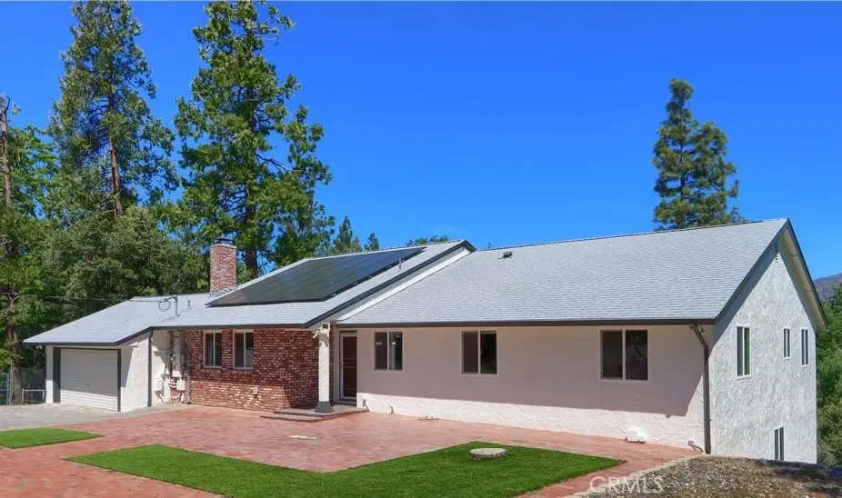 Single Family Residence for sale at 5750 Glacier Point, Mariposa, CA featuring 3 beds and 2 baths
