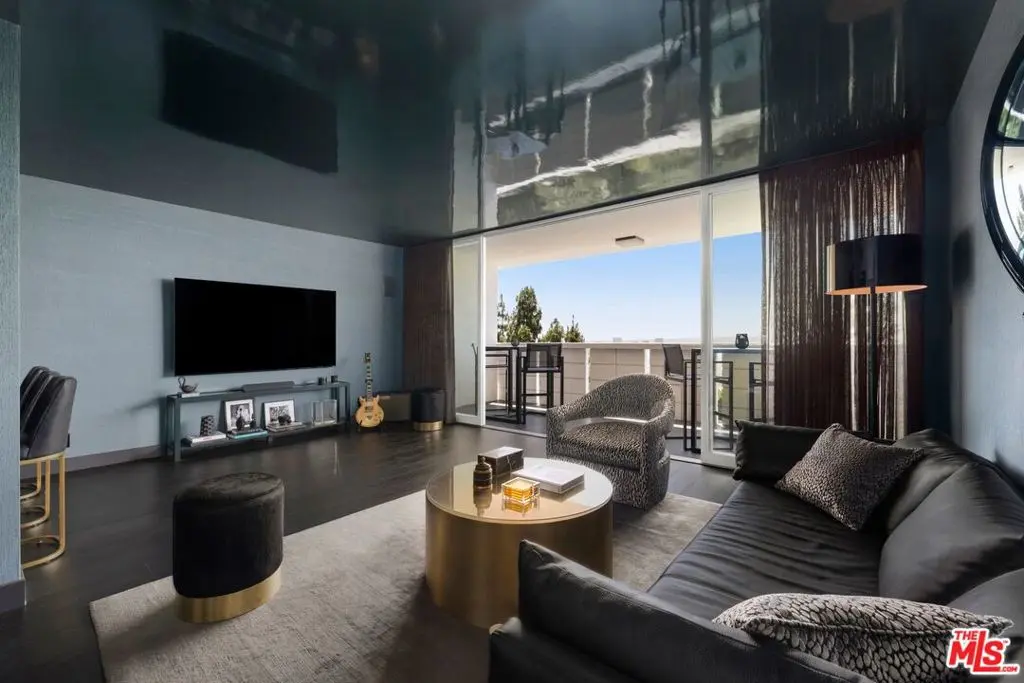 8787 Shoreham Drive 309, West Hollywood, CA — listing photo 1