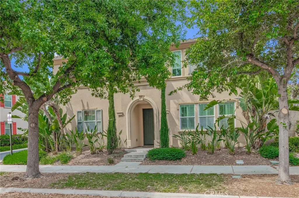 Residential Lease for rent at 219 Wicker, Irvine, Orange County, CA featuring 4 beds and 5 baths