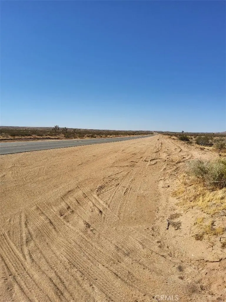 247 E Avenue M, Palmdale, CA — listing photo 1