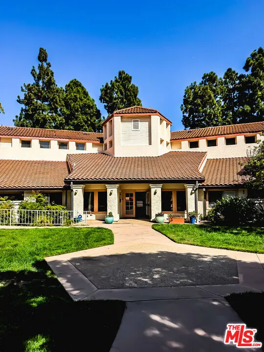501 Palisades Drive 317, Pacific Palisades, CA — listing photo 1
