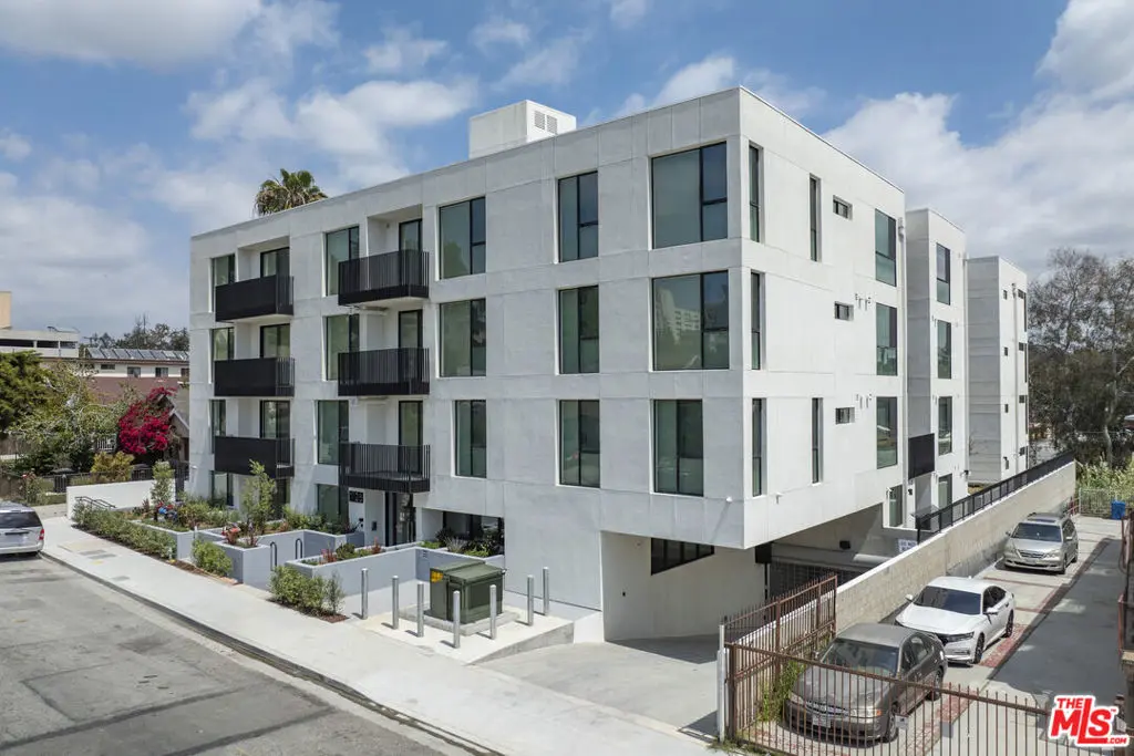 Residential Lease for rent at 1126 N Cornwell Street 305, Los Angeles, Los Angeles County, CA featuring 2 beds and 2 baths