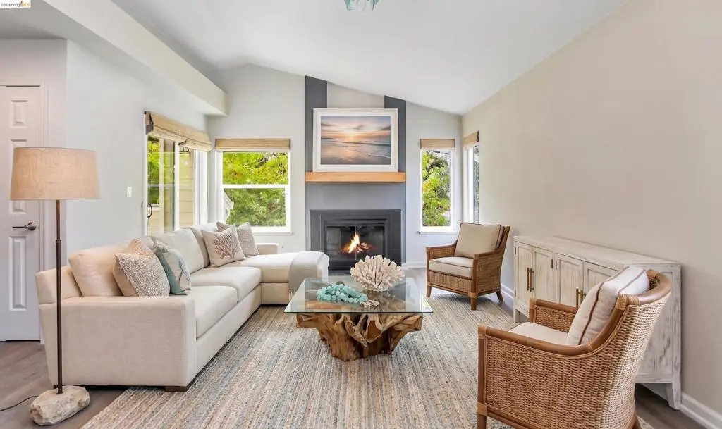 Condominium for sale at 230 Amesport Landing, Half Moon Bay, CA featuring 2 beds and 1 bath