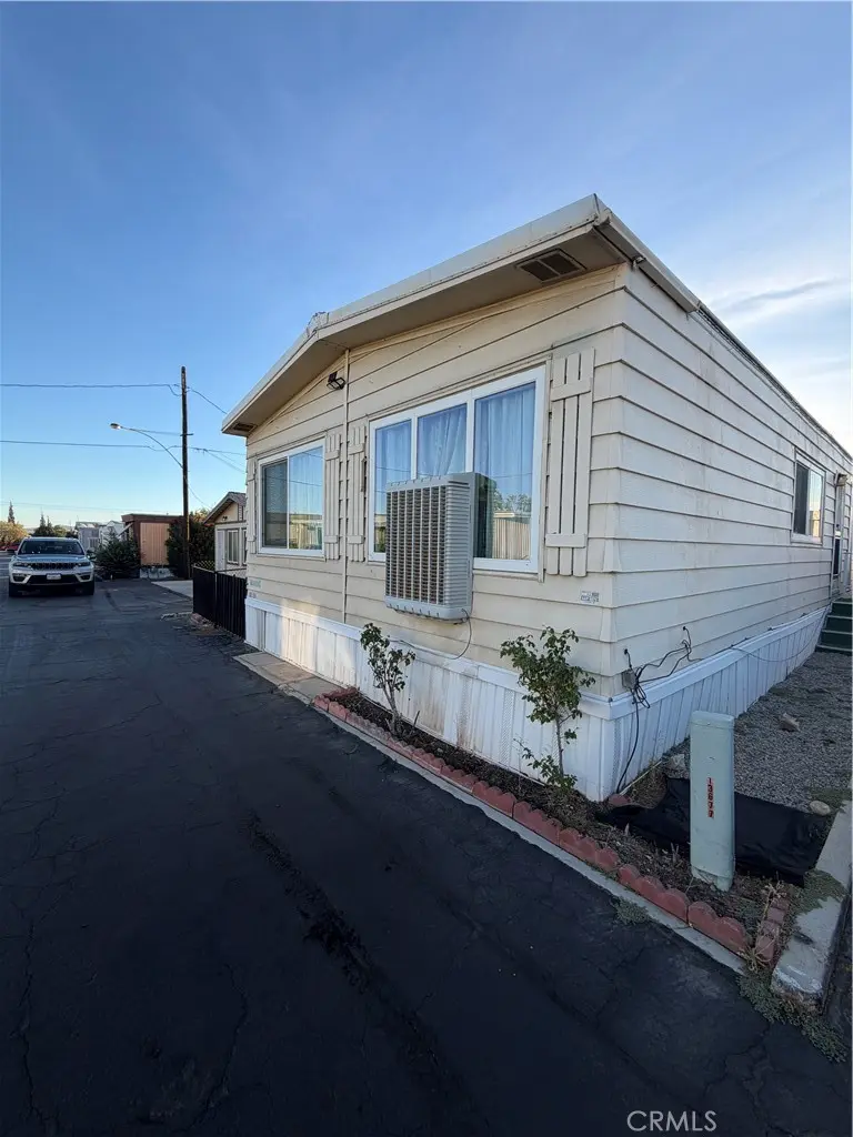 16473 Green Tree Blvd. 5, Victorville, CA — listing photo 1
