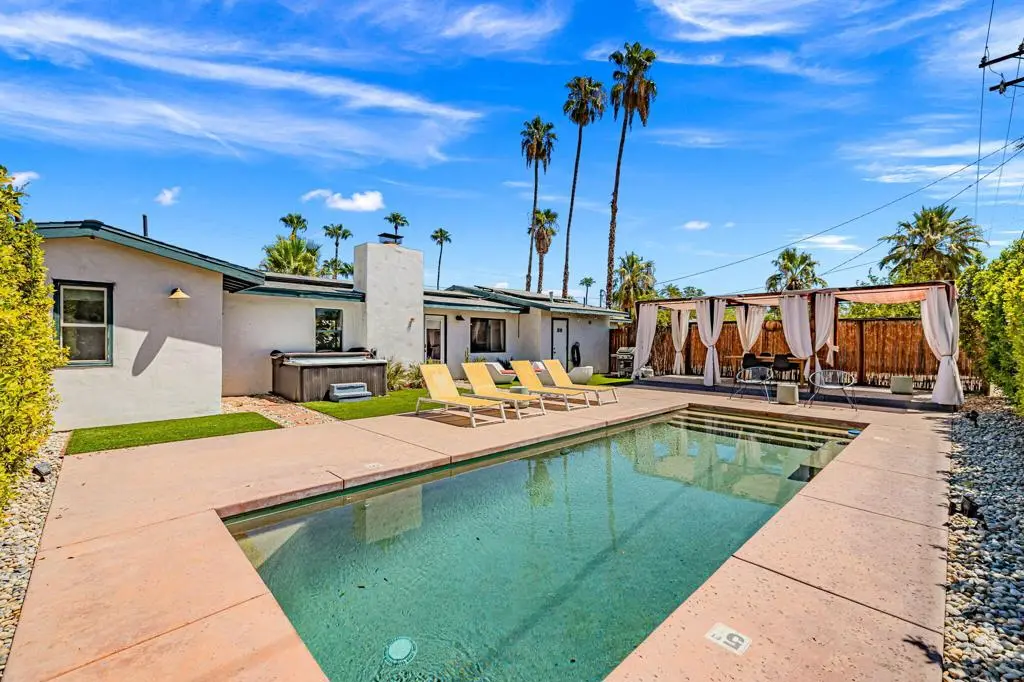 745 E Sunny Dunes Road, Palm Springs, CA — listing photo 1
