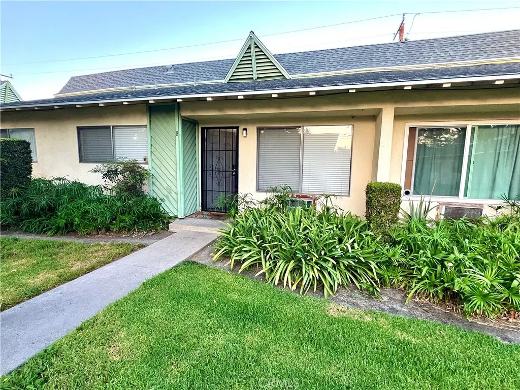 15712 Pasadena 8, Tustin, CA — listing photo 1