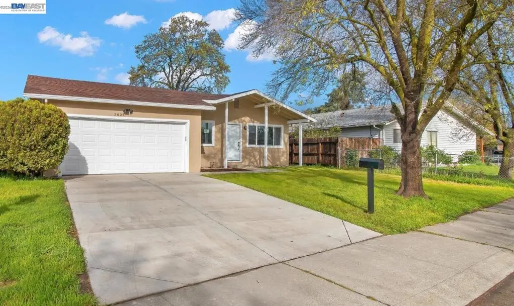 Single Family Residence for sale at 7025 Kermit Ln, Stockton, CA featuring 3 beds and 1 bath