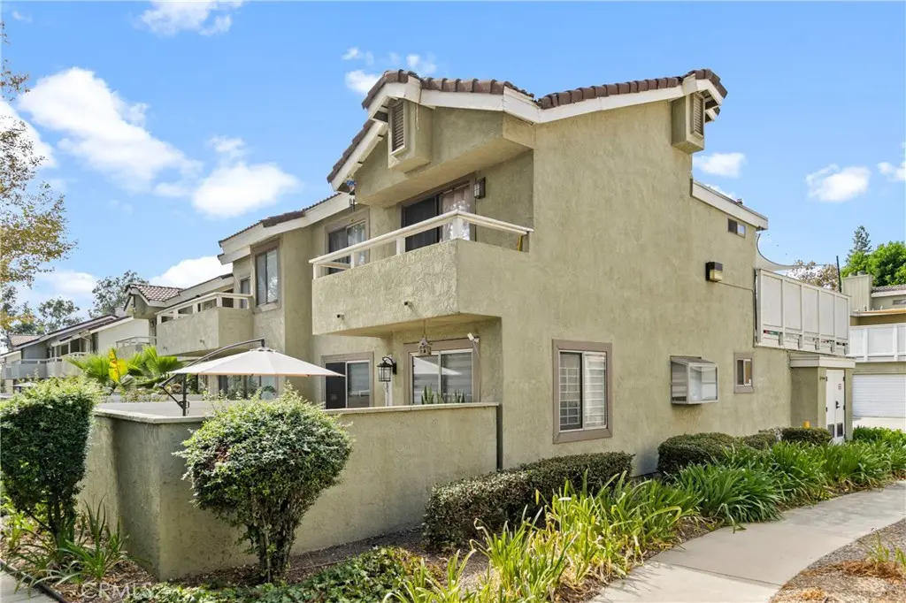 5477 Choctaw Court 31, Chino, CA — listing photo 1