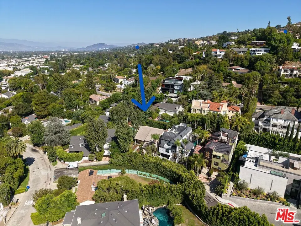 4262 Levitt Lane, Sherman Oaks, CA — listing photo 1