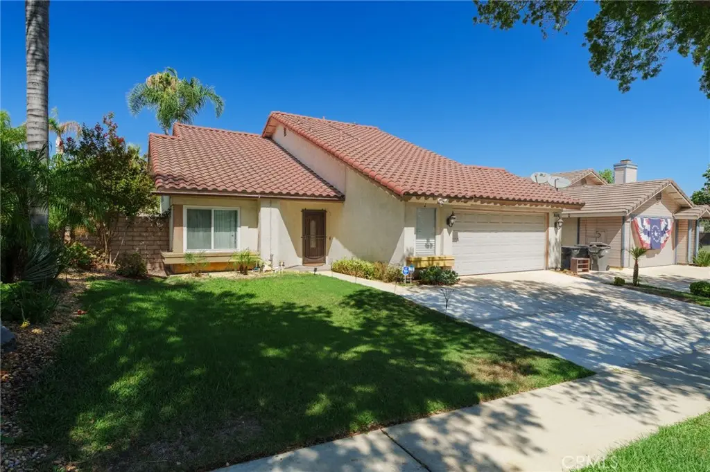 1912 Silverwood Circle, Corona, CA — listing photo 1