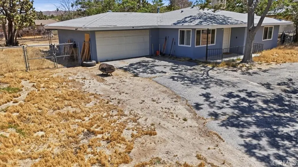 Single Family Residence for rent at 7363 Sage, Yucca Valley, CA featuring 3 beds and 2 baths