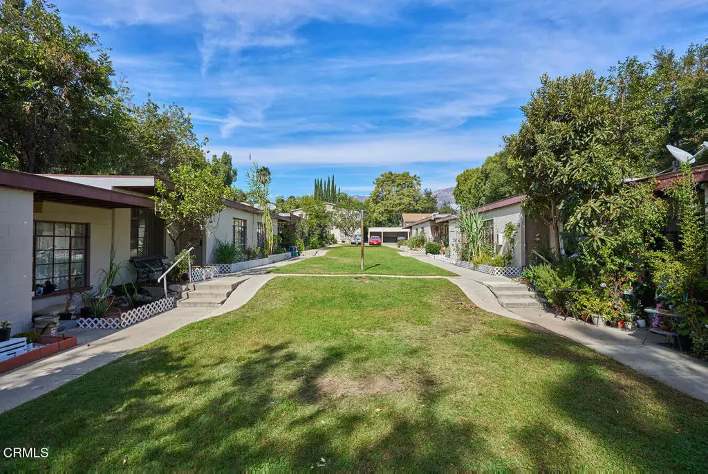 Residential Lease for rent at 485 E Washington Boulevard 3, Pasadena, Los Angeles County, CA featuring 3 beds and 2 baths