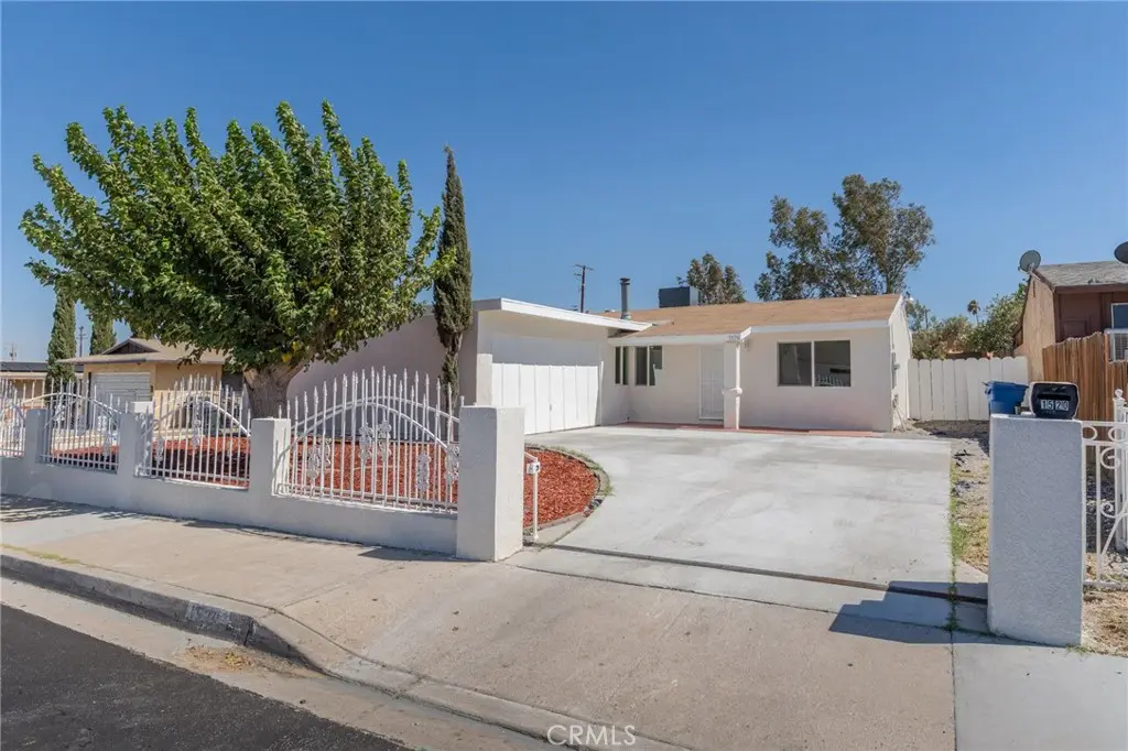 Single Family Residence for sale at 1520 Armory, Barstow, CA featuring 5 beds and 2 baths
