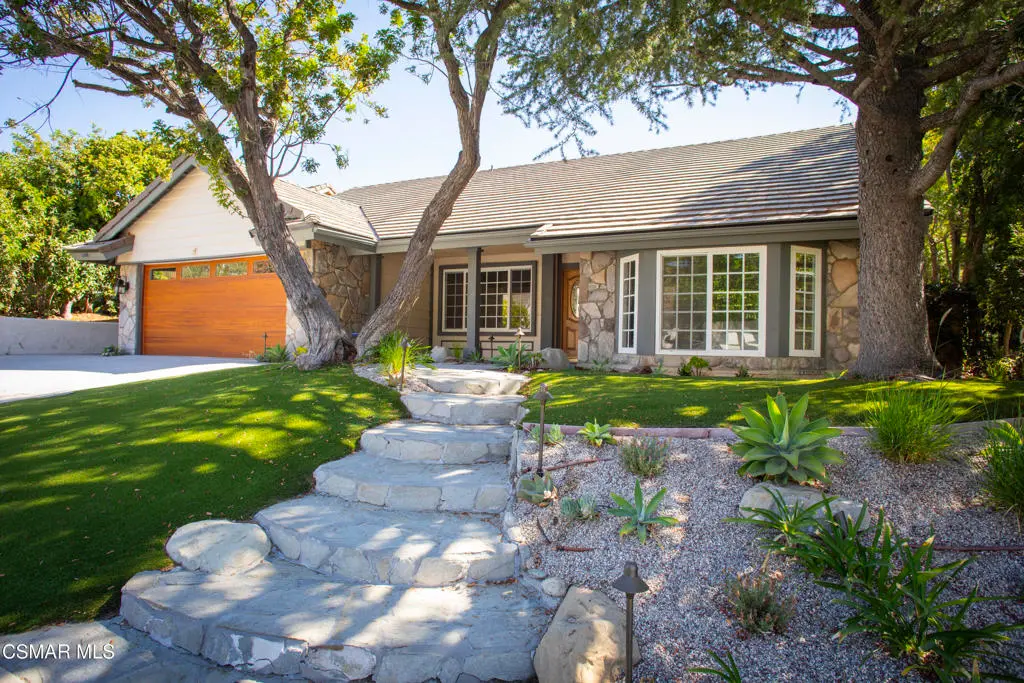 Residential Lease for rent at 2794 Parkview Drive, Thousand Oaks, Ventura County, CA featuring 3 beds and 2 baths