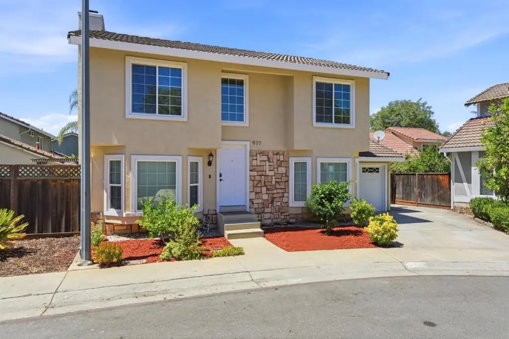 Single Family Residence for sale at 977 Ivory Creek Drive, San Jose, CA featuring 3 beds and 3 baths