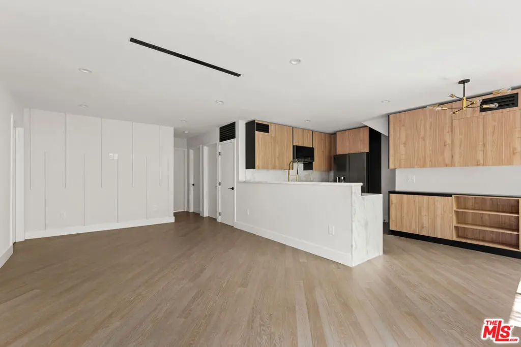 Condominium for rent at 1450 S Crescent Heights Boulevard, Los Angeles, CA featuring 3 beds and 2 baths