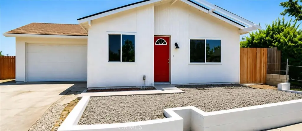 Single Family Residence for sale at 492 E Evans Street, San Jacinto, CA featuring 2 beds and 2 baths