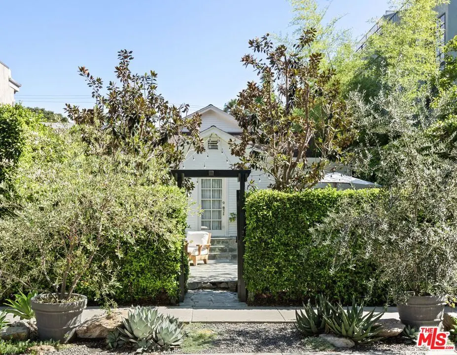 Residential Lease for rent at 804 Westmount Drive, West Hollywood, Los Angeles County, CA featuring 2 beds and 1 bath