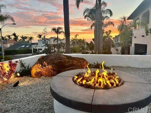Single Family Residence for rent at 2462 LOZANA Road, Del Mar, CA featuring 3 beds and 2 baths