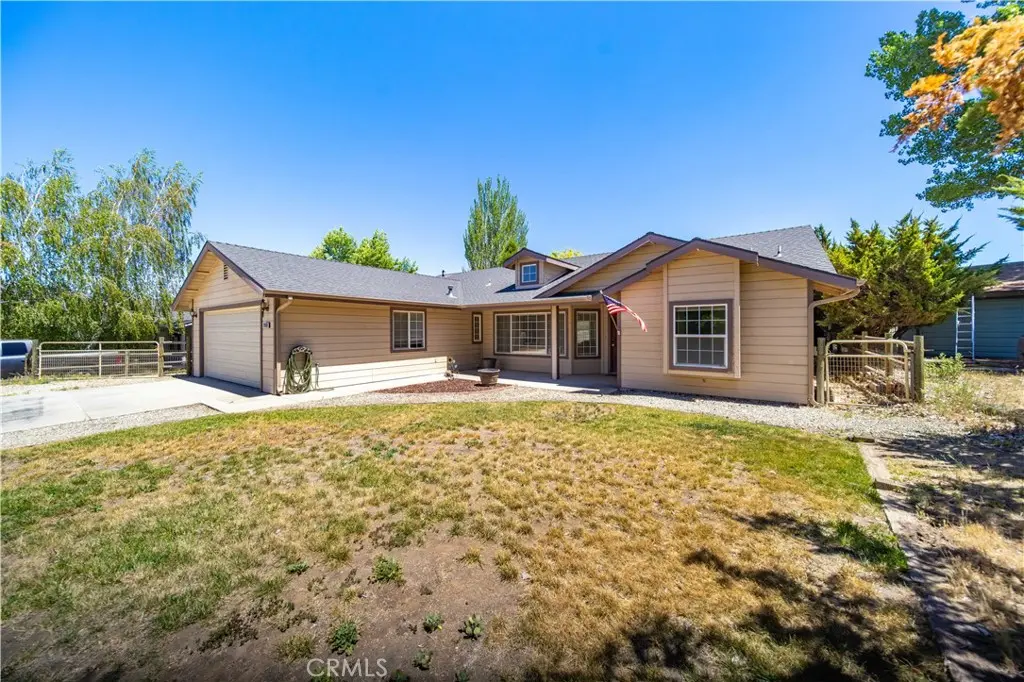 Single Family Residence for sale at 29960 Caddy Lane, Tehachapi, CA featuring 3 beds and 2 baths
