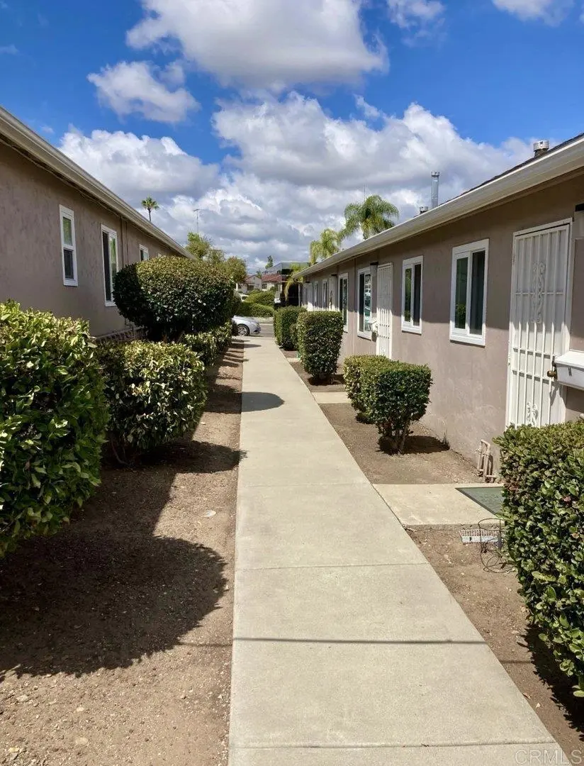 Residential Lease for rent at 8835 La Mesa Blvd C, La Mesa, San Diego County, CA featuring 1 bed and 1 bath