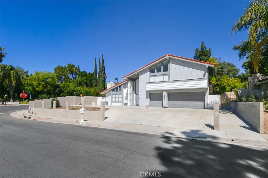 19865 Hiawatha Street, Chatsworth, CA — listing photo 1