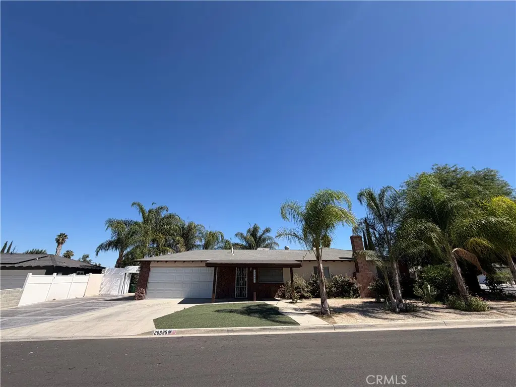Single Family Residence for rent at 26695 Tellis, Hemet, CA featuring 3 beds and 2 baths