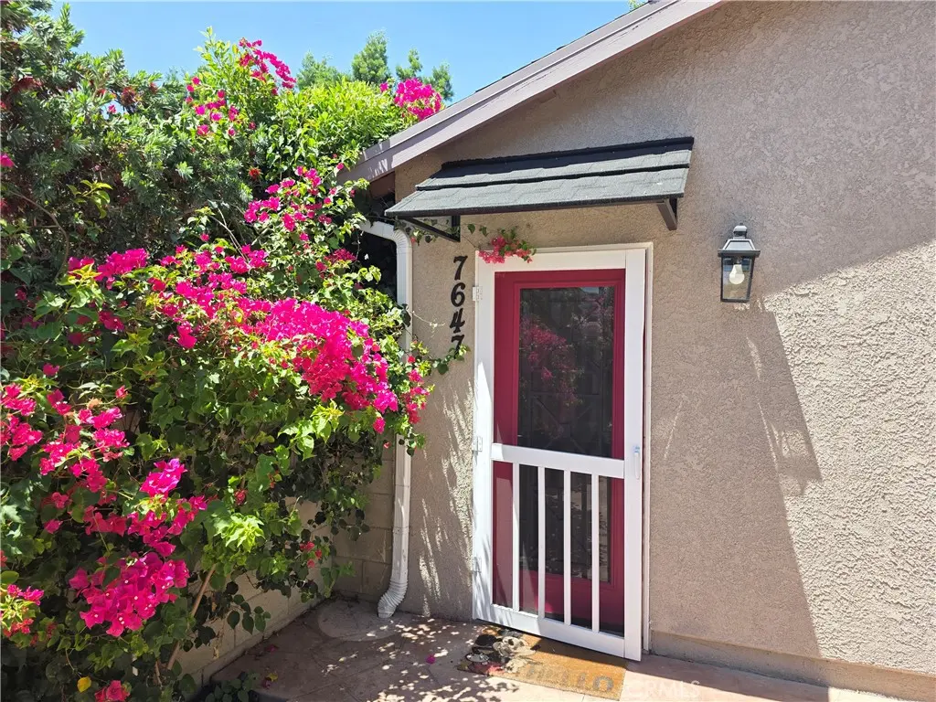 7645 Amestoy, Lake Balboa, CA — listing photo 1