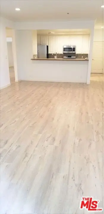 Residential Lease for rent at 1031 N Crescent Heights Boulevard 1H, West Hollywood, Los Angeles County, CA featuring 2 beds and 2 baths