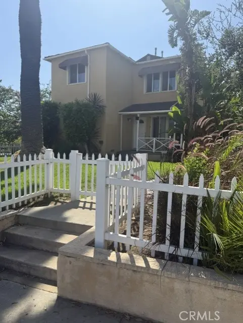 Residential Lease for rent at 1257 Lincoln Avenue, Pasadena, Los Angeles County, CA featuring 2 beds and 1 bath