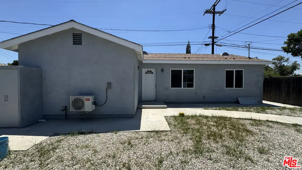 Residential Lease for rent at 11838 Allard Street 11840, Norwalk, Los Angeles County, CA featuring 3 beds and 2 baths