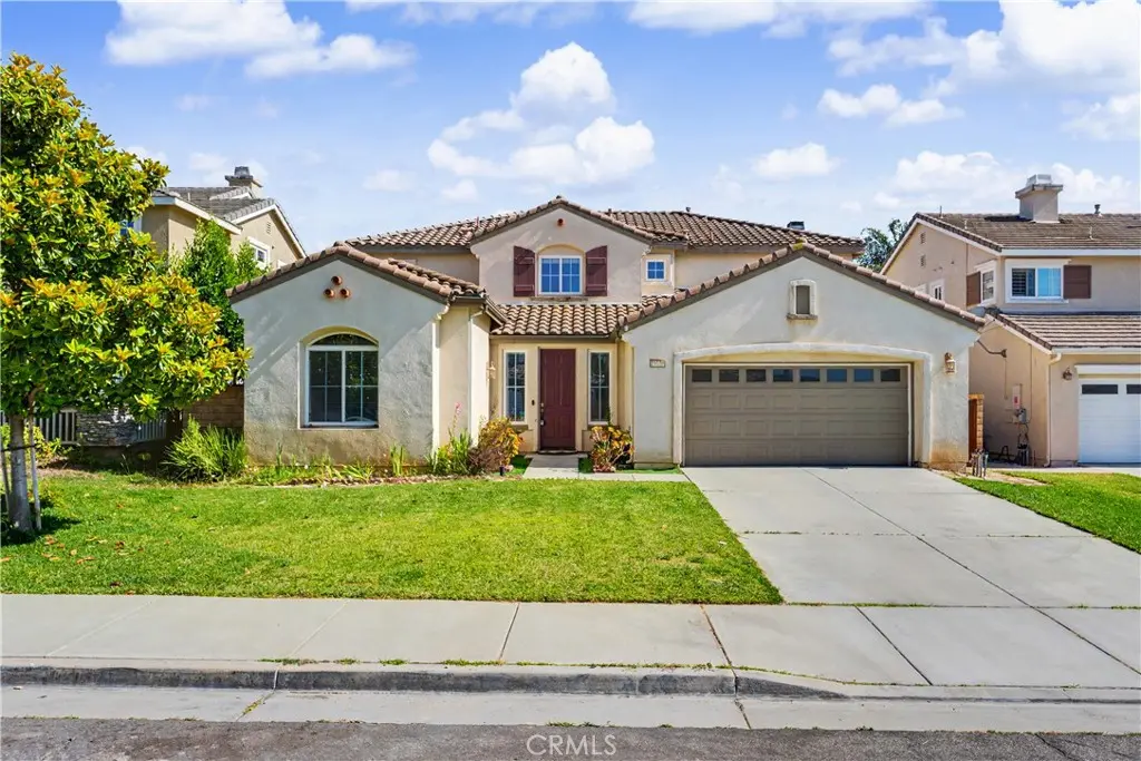 Single Family Residence for rent at 29535 Hyperion, Murrieta, CA featuring 5 beds and 4 baths