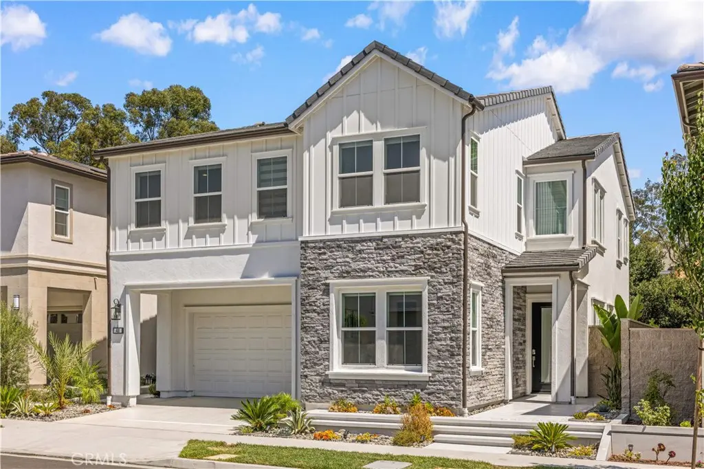 Single Family Residence for sale at 400 Riverbend, Lake Forest, CA featuring 5 beds and 5 baths