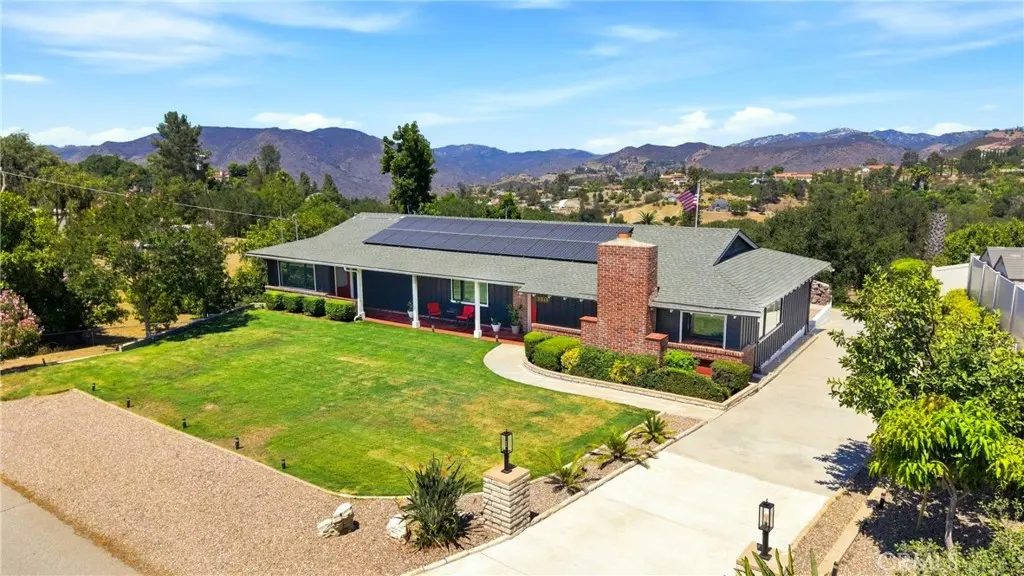 1019 Riverview Drive, Fallbrook, CA — listing photo 1