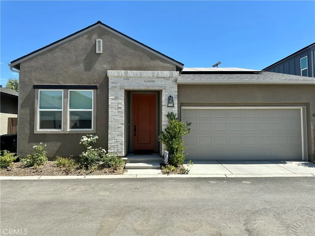 697 Grace, Madera, CA — listing photo 1
