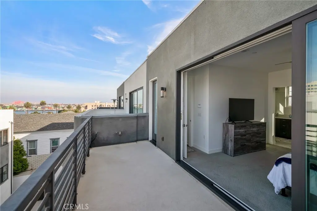 277 Dockside Lane, San Pedro, CA — listing photo 1