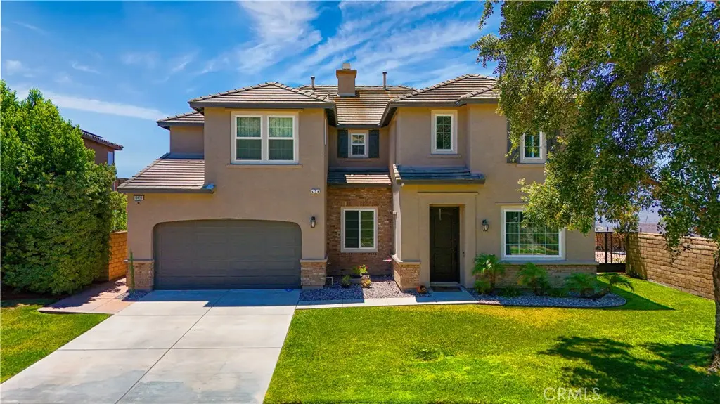 18458 Lakepointe, Riverside, CA — listing photo 1