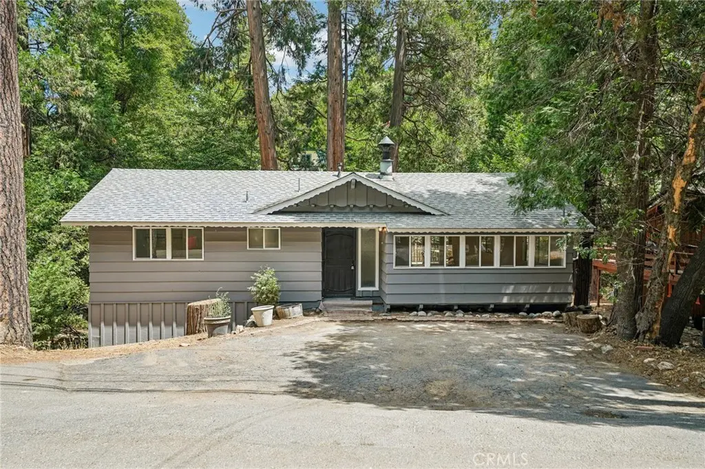 24978 Faulhorn, Crestline, CA — listing photo 1