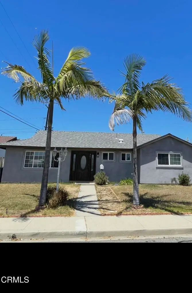 Single Family Residence for sale at 861 Morro Way, Oxnard, CA featuring 3 beds and 2 baths