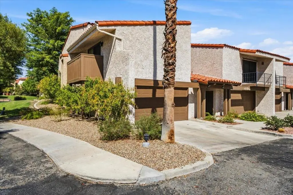 640 S Calle Petunia, Palm Springs, CA — listing photo 1
